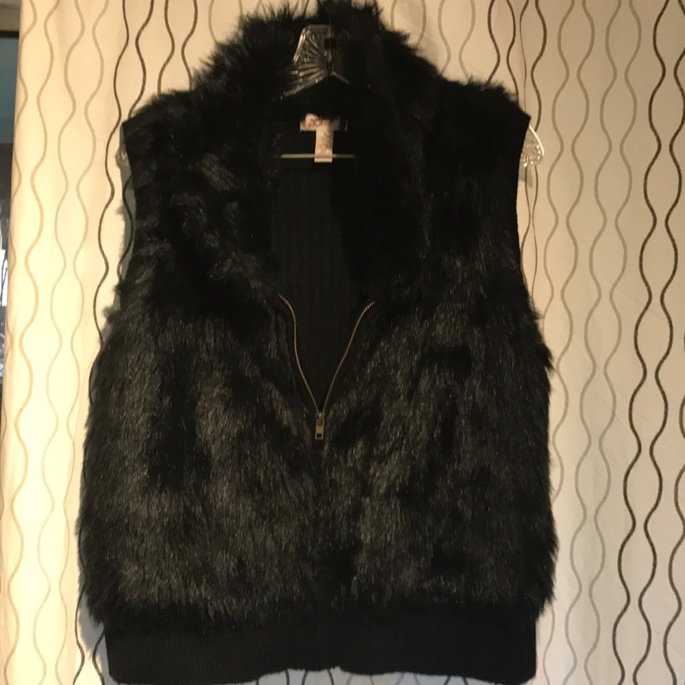 Black faux fur  vest